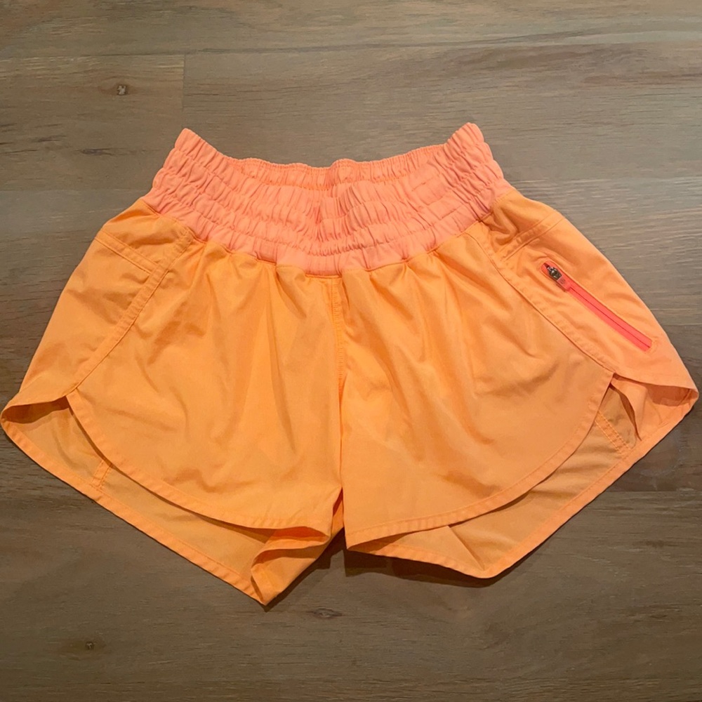 LULULEMON RARE TRACKER SHORTS!